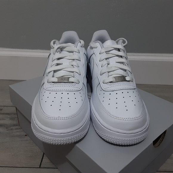 Nike Air Force 1 - Picture 2 of 6
